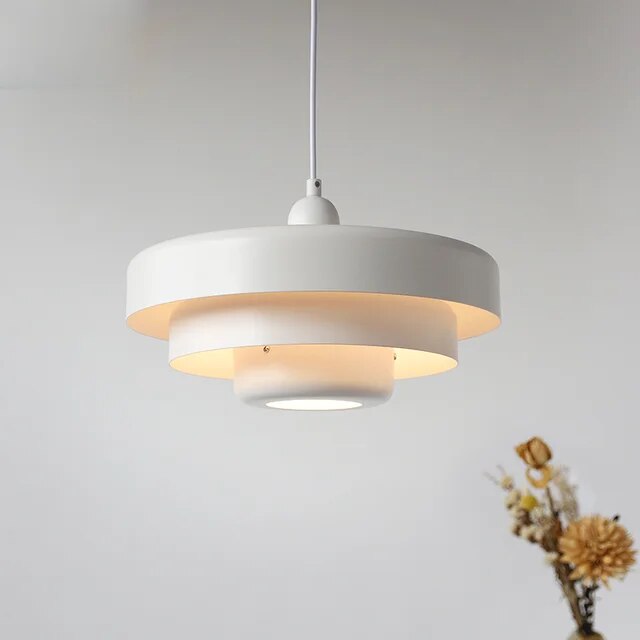 Suspension Lumineuse Au Style Italien Pour Ambiance Conviviale