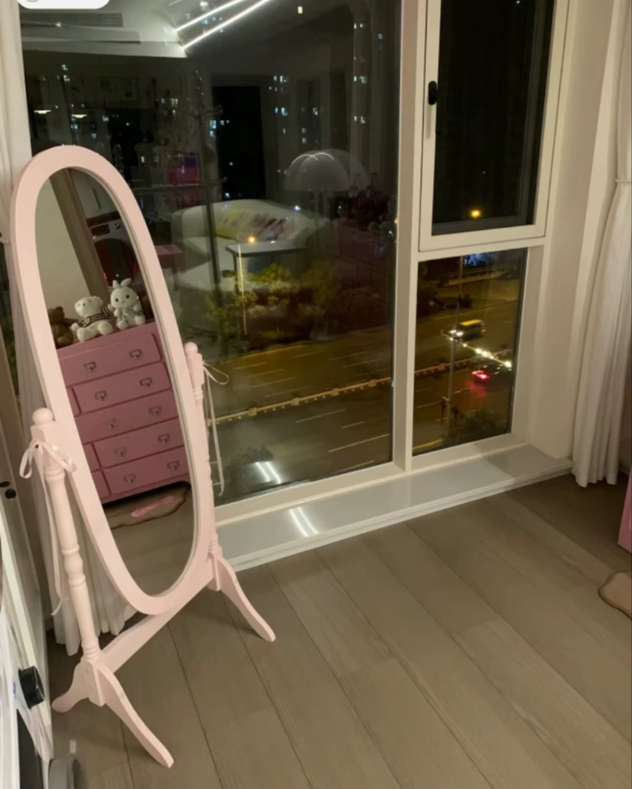 Miroir sur pied en bois style vintage