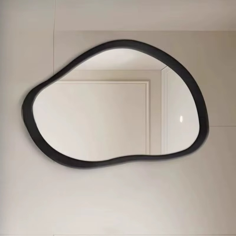 Miroir mural irrégulier en noyer