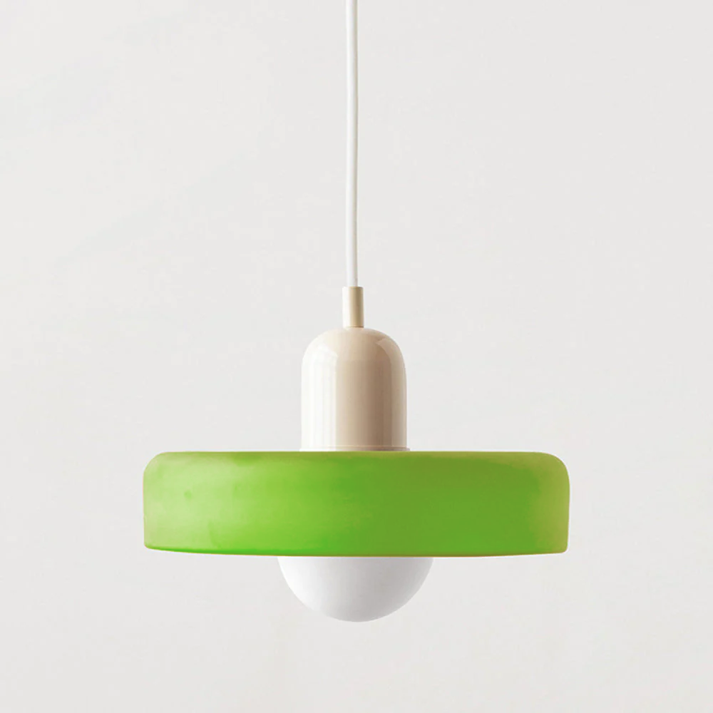 Suspension En Verre Coloré Style Bauhaus Pour Ambiance Contemporaine