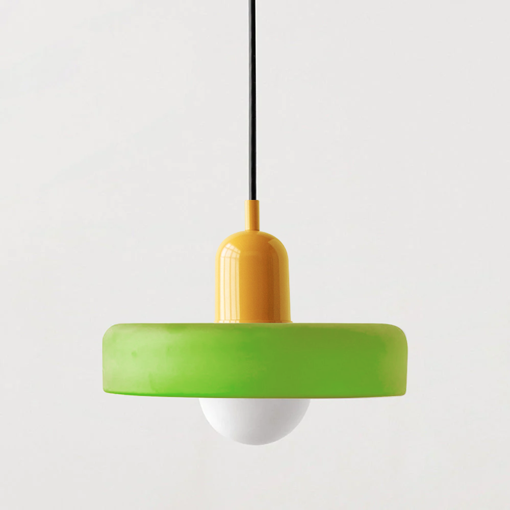 Suspension En Verre Coloré Style Bauhaus Pour Ambiance Contemporaine