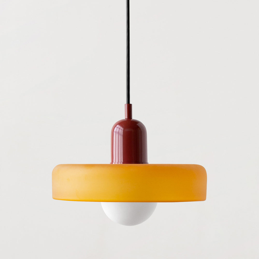 Suspension En Verre Coloré Style Bauhaus Pour Ambiance Contemporaine