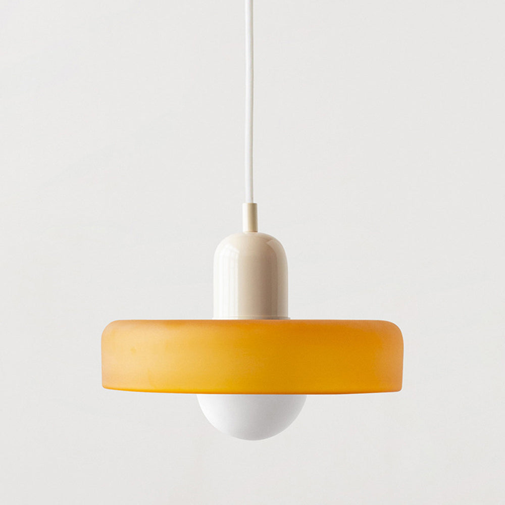 Suspension En Verre Coloré Style Bauhaus Pour Ambiance Contemporaine