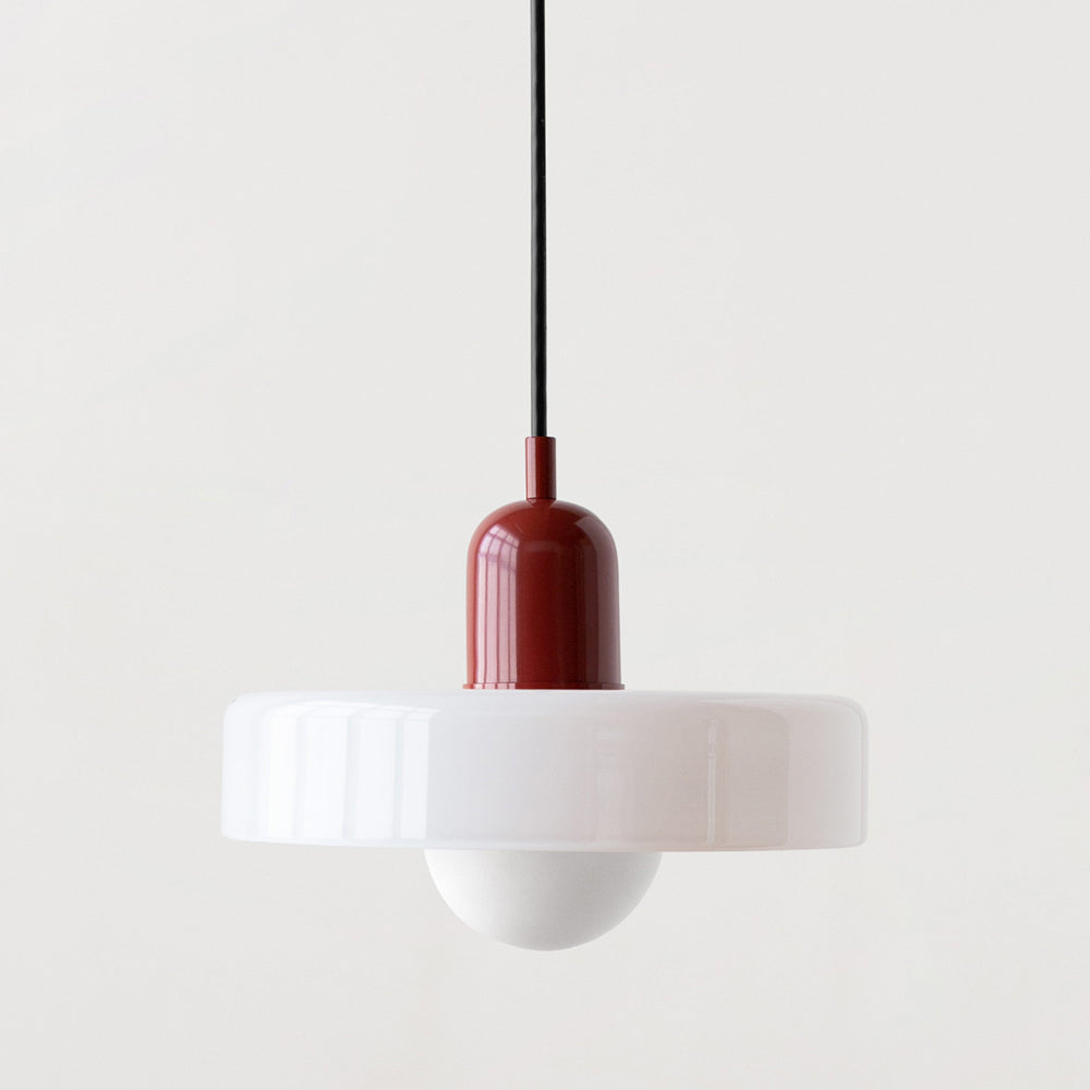Suspension En Verre Coloré Style Bauhaus Pour Ambiance Contemporaine