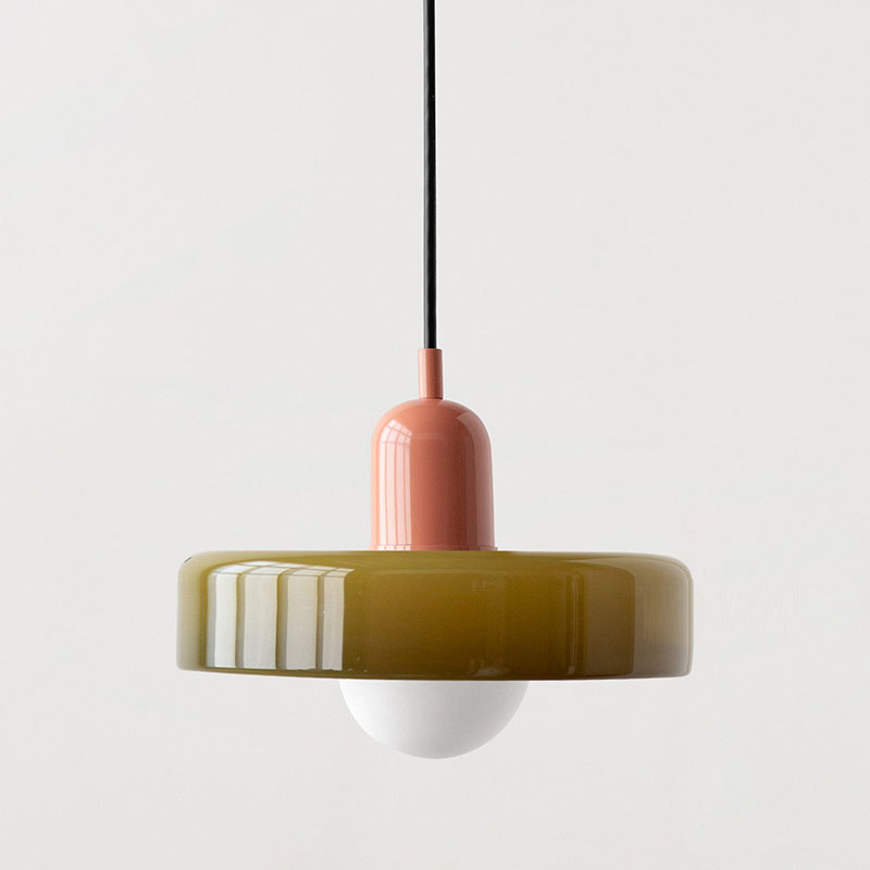 Suspension En Verre Coloré Style Bauhaus Pour Ambiance Contemporaine