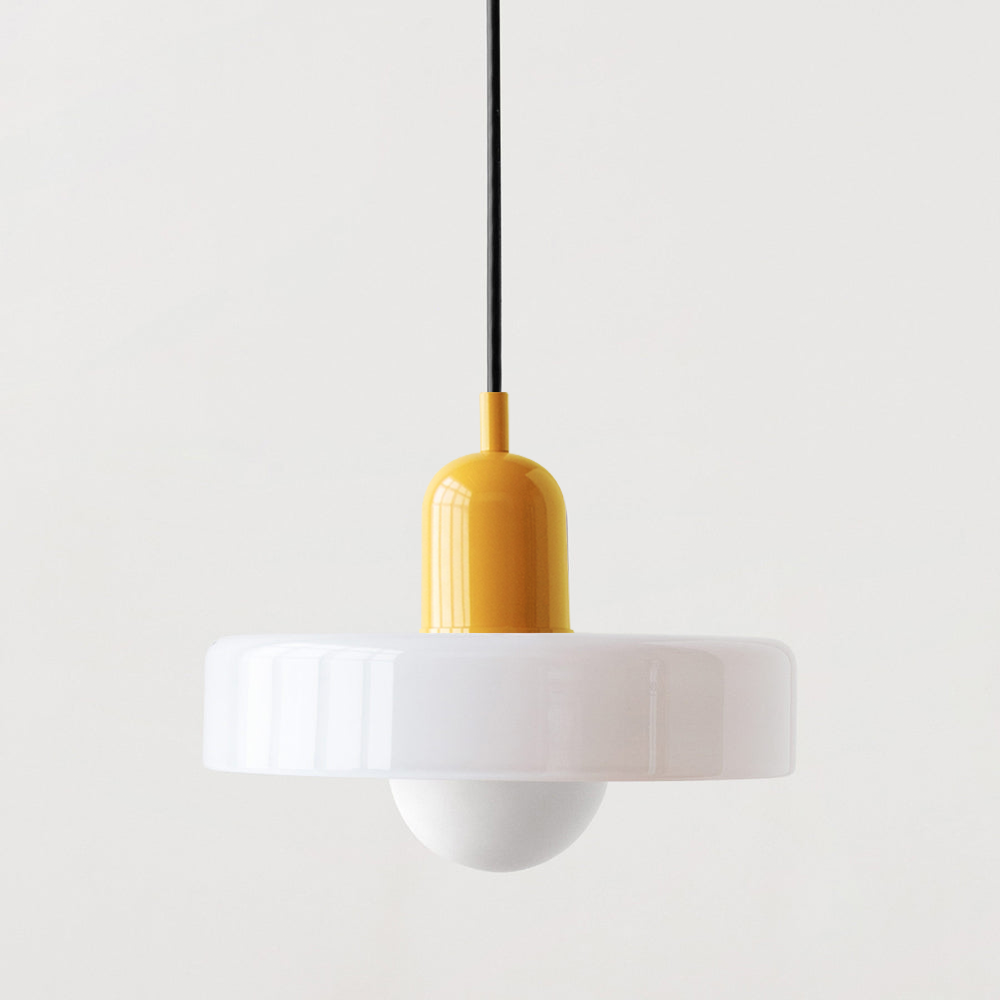 Suspension En Verre Coloré Style Bauhaus Pour Ambiance Contemporaine