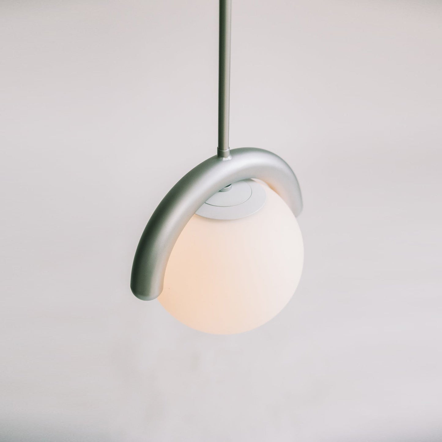 Uveta Lustre Linéaire Rouge & Argenté - Neutralighting