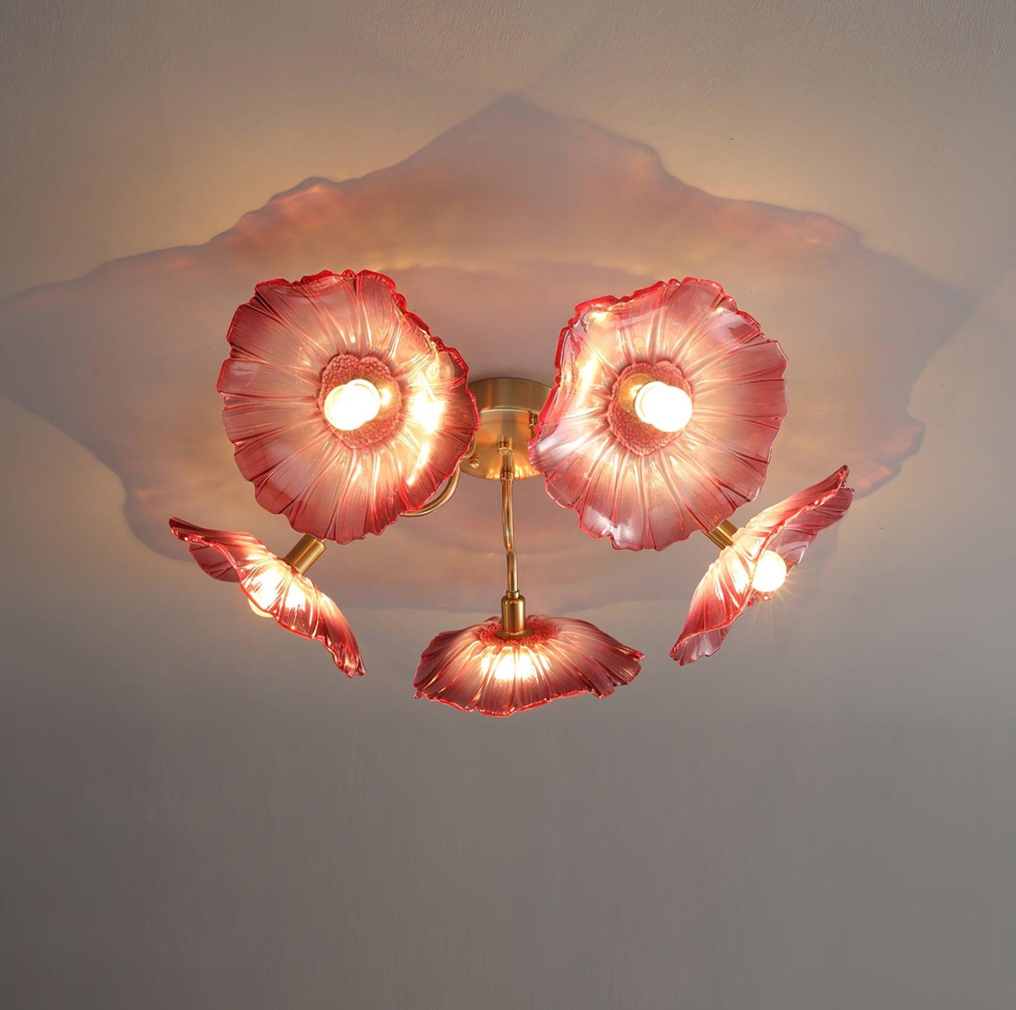 Solara Plafonnier en Verre Feuille avec Laiton Élégant - Neutralighting