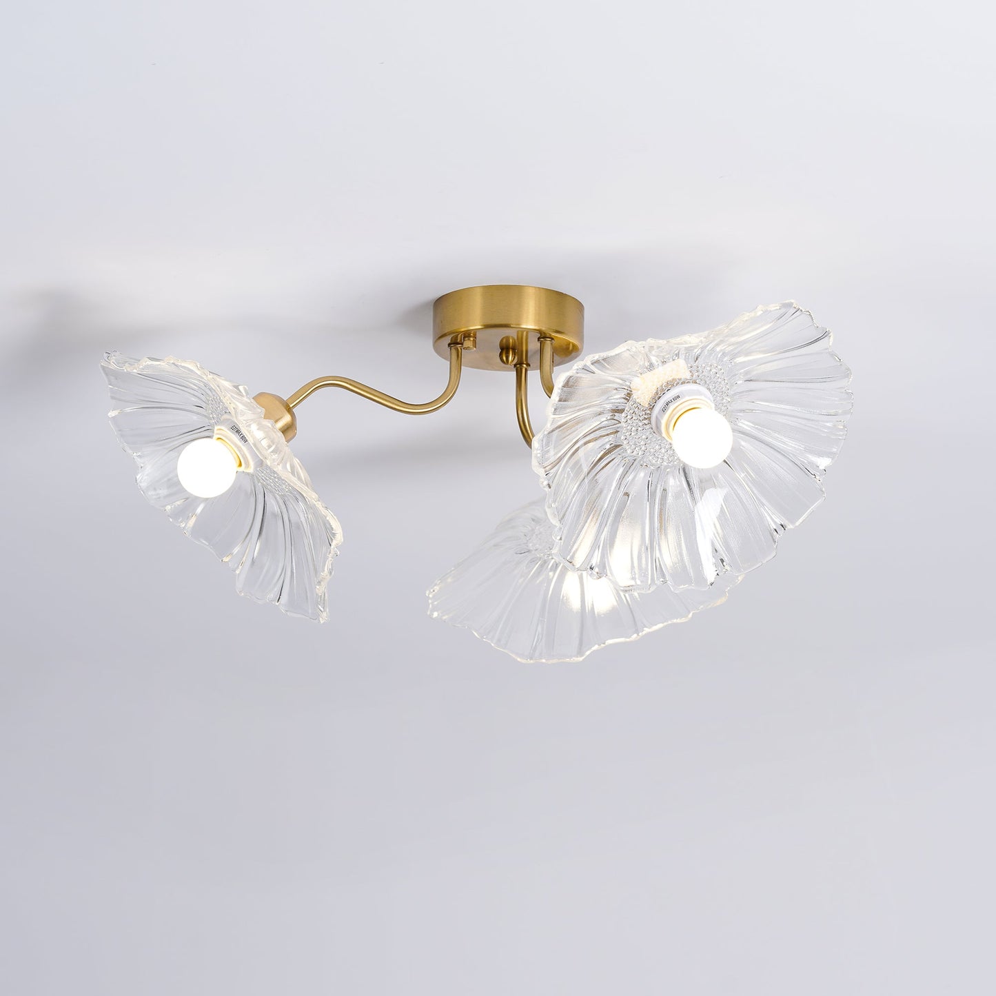 Solara Plafonnier en Verre Feuille avec Laiton Élégant - Neutralighting