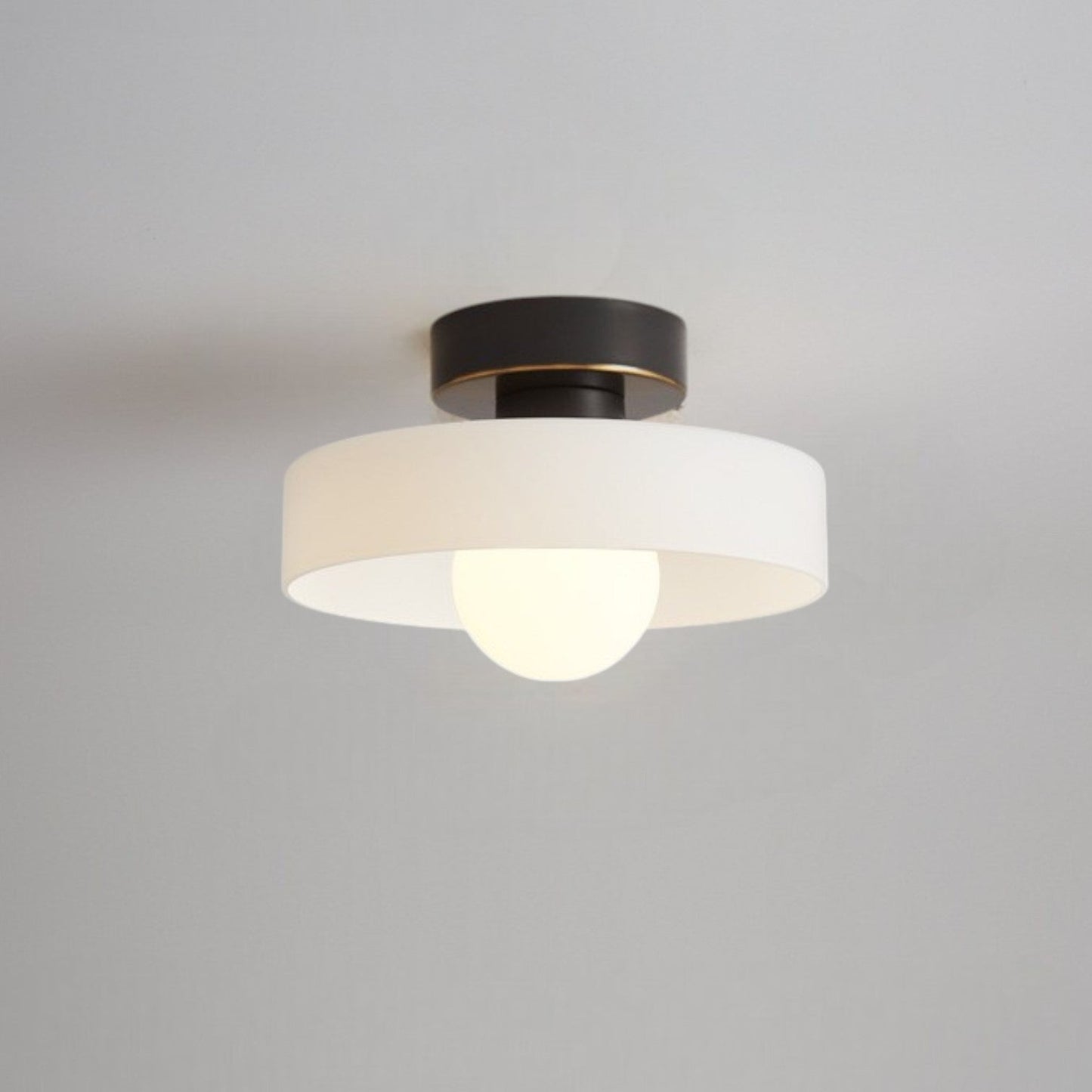 Plafonnier Géométrique Moderne Pour Éclairage Élégant Et Sobre