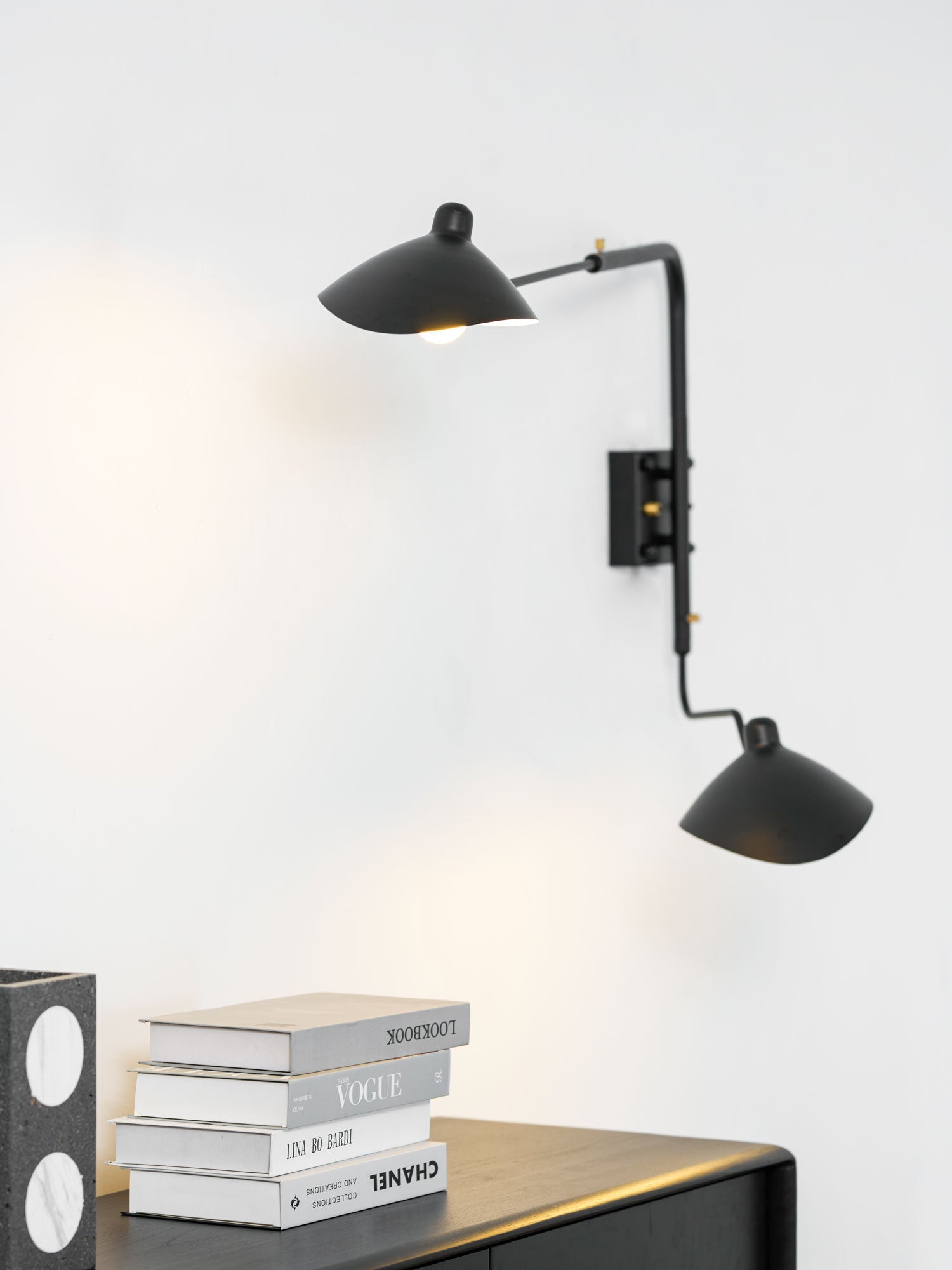 Lustra Applique Murale Élégante à Un Bras - Neutralighting