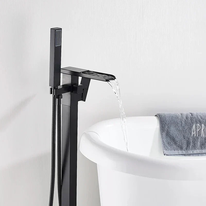 Robinet de baignoire îlot en laiton avec cascade et douchette à deux fonctions