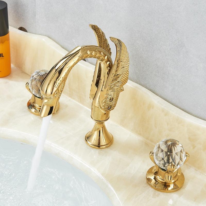 Robinet de lavabo de luxe Swan à montage sur plage, avec deux poignées en cristal