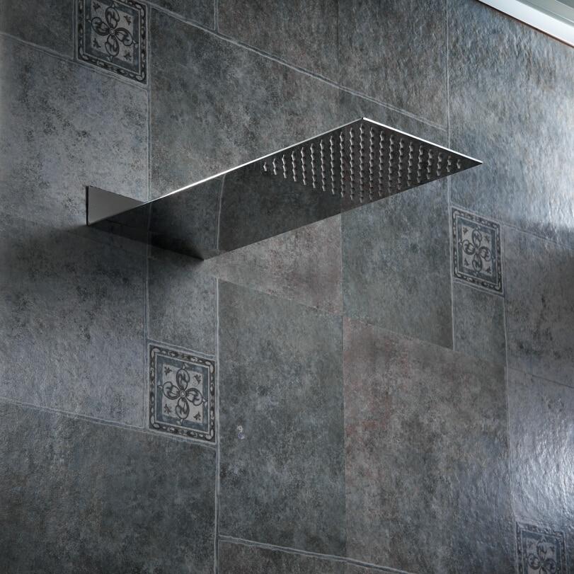 Pommeau de douche à effet pluie mural encastré ultra-fin en acier inoxydable
