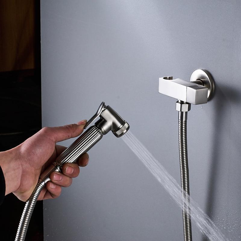 Ensemble durable de douchette pour bidet murale en laiton poli à poignée unique